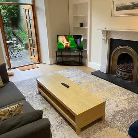 Fantastic Location 10 Mins To Princes Street- 15 To Royal Mile- Main Door-Patio Edinburgh Kültér fotó