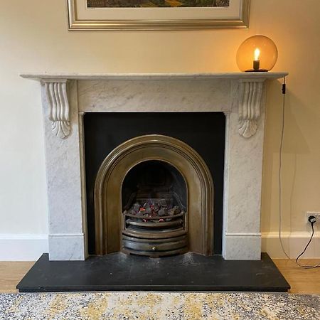 Fantastic Location 10 Mins To Princes Street- 15 To Royal Mile- Main Door-Patio Edinburgh Kültér fotó