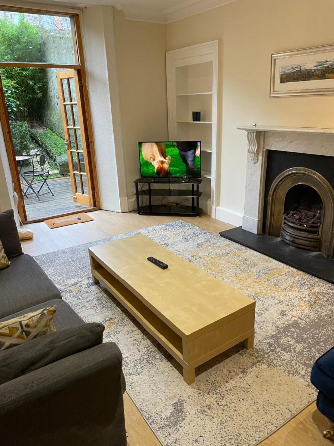 Fantastic Location 10 Mins To Princes Street- 15 To Royal Mile- Main Door-Patio Edinburgh Kültér fotó