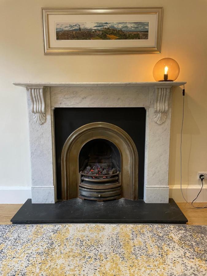 Fantastic Location 10 Mins To Princes Street- 15 To Royal Mile- Main Door-Patio Edinburgh Kültér fotó